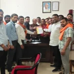 जनहित के मुद्दों पर सेवा संकल्प समिति ने कुम्हारी सीएमओ को सौंपा ज्ञापन