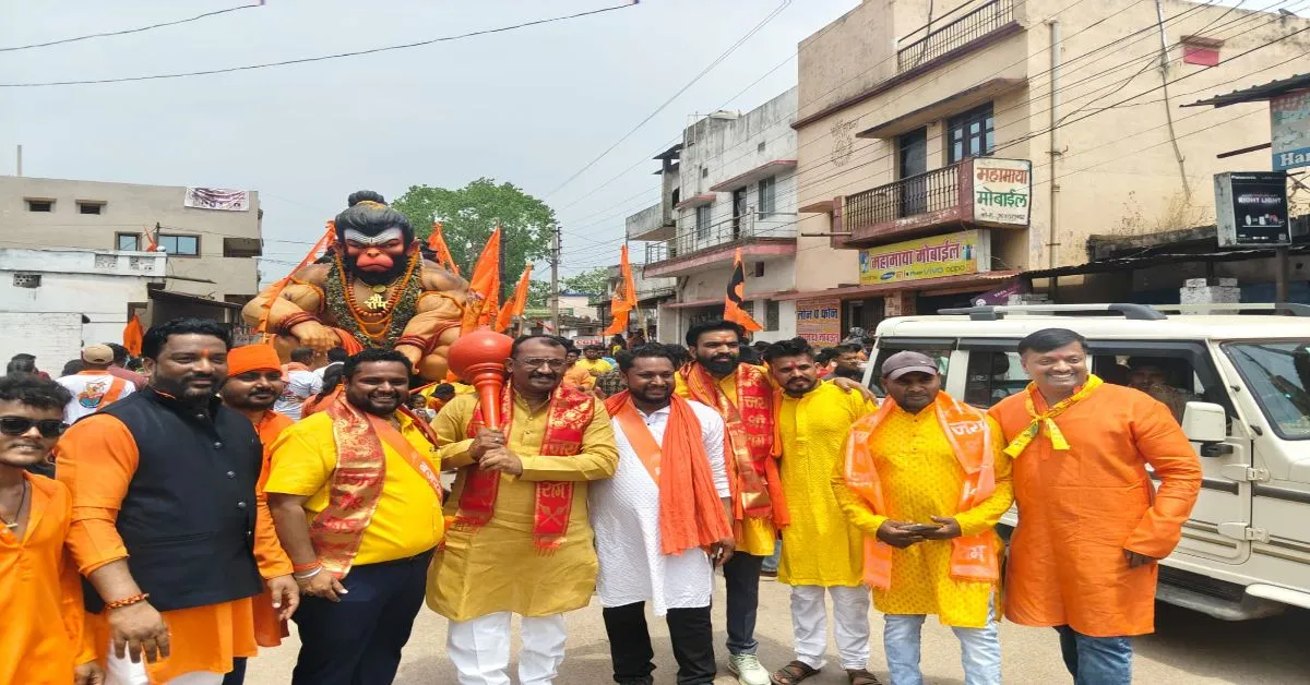 विहिप-बजरंग दल द्वारा कुम्हारी में भव्य शोभायात्रा